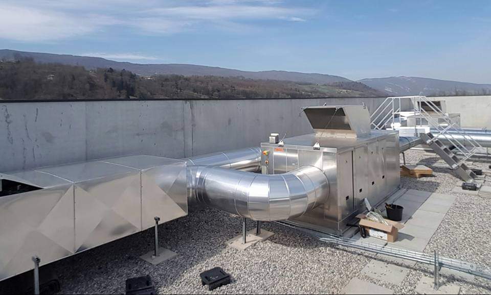 Gaines de ventilation isolées en toiture